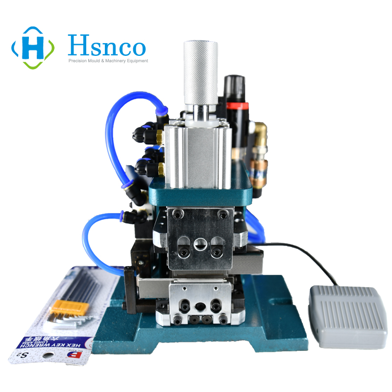 Máy Tuốt Và Xoắn Dây Điện HS-4FN