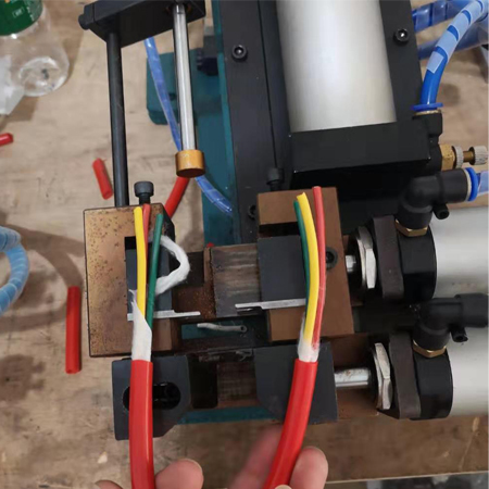 Máy tuốt dây điện khí nén HS-305