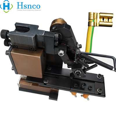 Khuôn dập đầu Cos dây điện